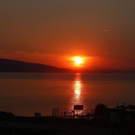 Beach Apartments Senj  Bagian luar foto